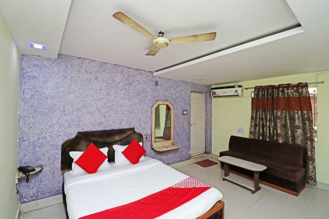 Oyo 39838 Riverside Hotell Bilāspur Exteriör bild